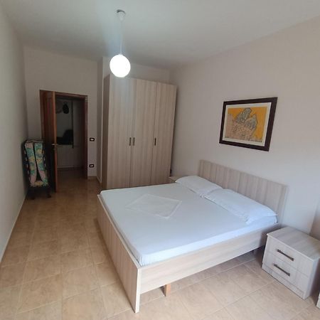 Holiday Family Apartment โกเลม ห้อง รูปภาพ